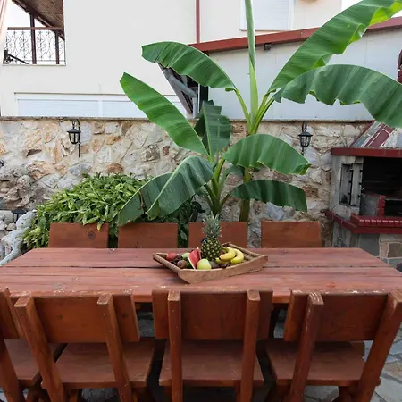 펜션 Luxury House Papadimitriou 아스프로발타